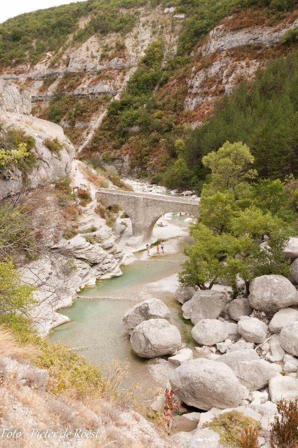 Entre Sisteron Et Gorges De La Meouge 